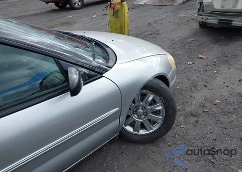 2004 Chrysler Sebring Limited from USA, damaged, VIN 1C3EL65R94N131738
